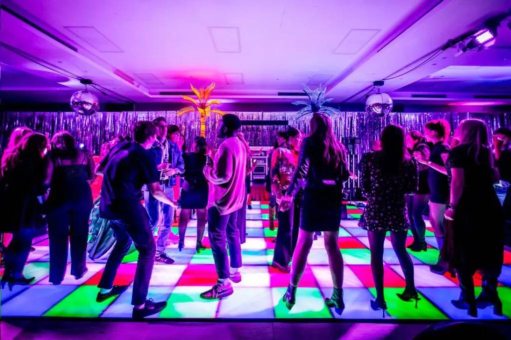 The 80's night fever