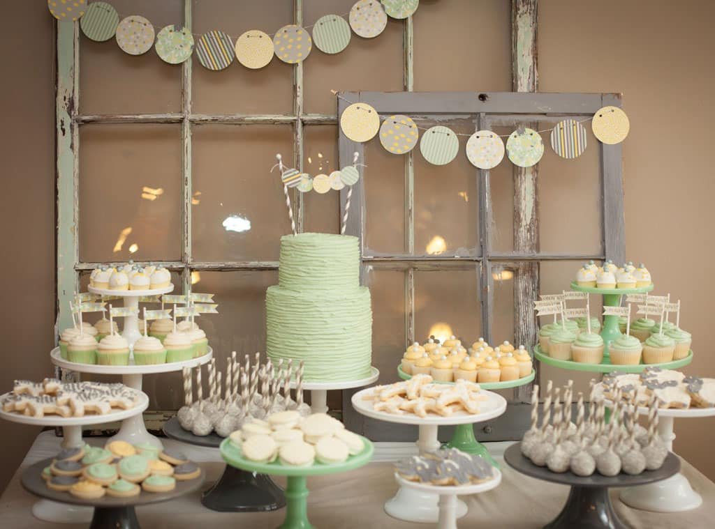 Royal mint babyshower