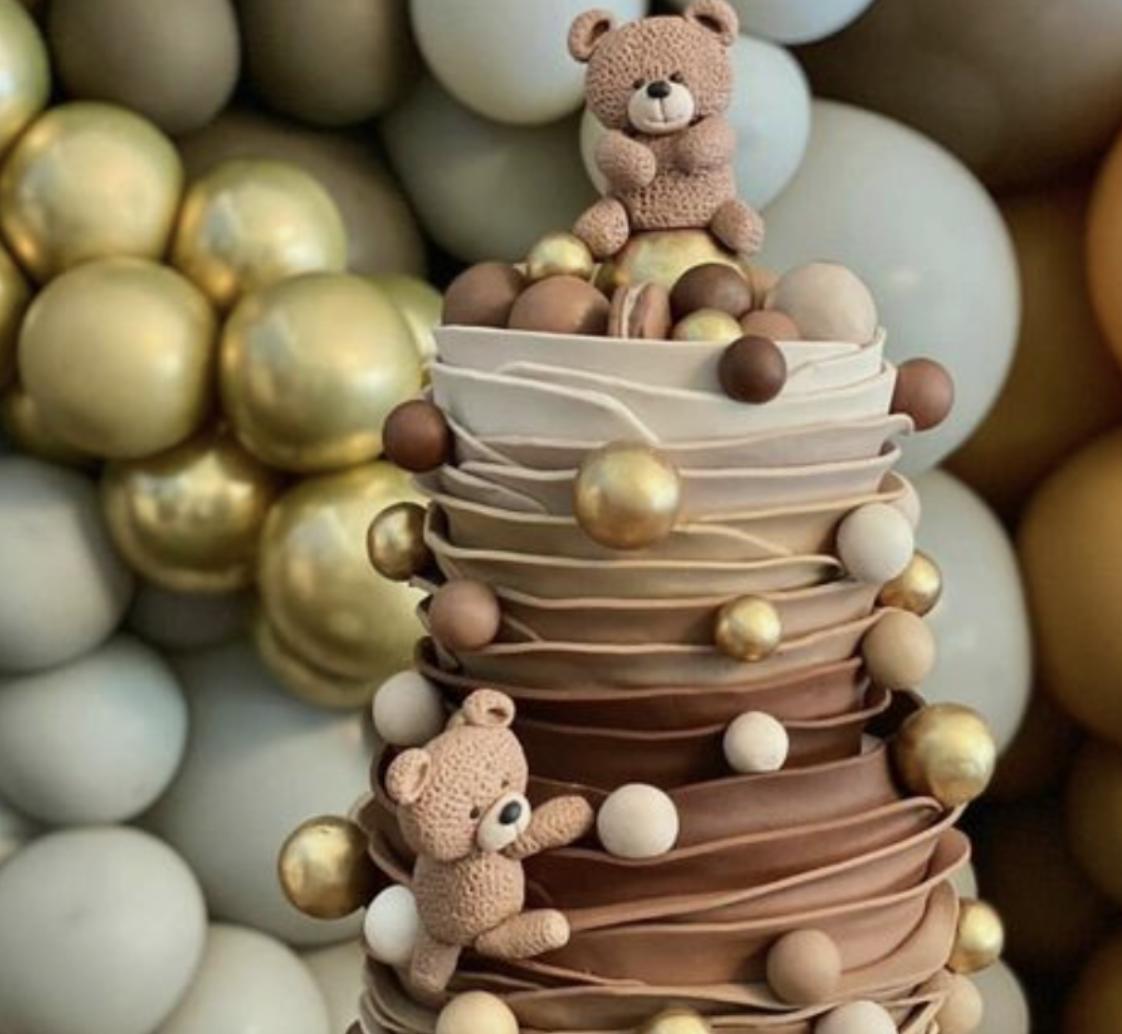 Royal mint babyshower