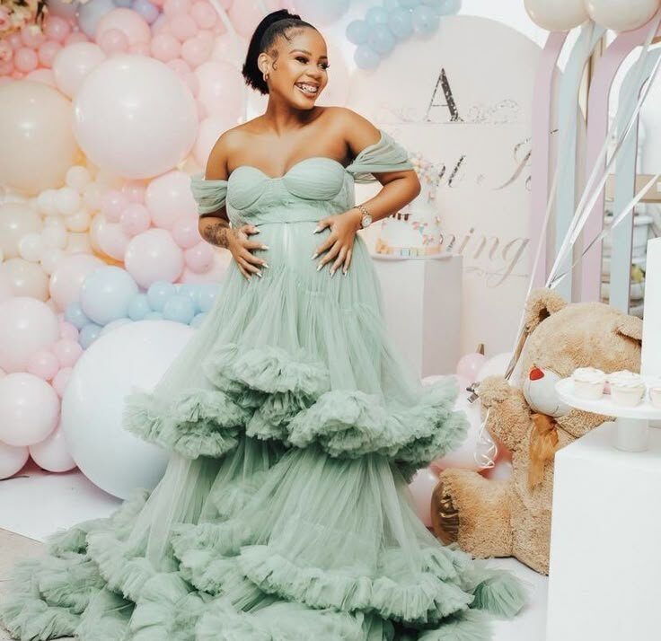 Royal mint babyshower