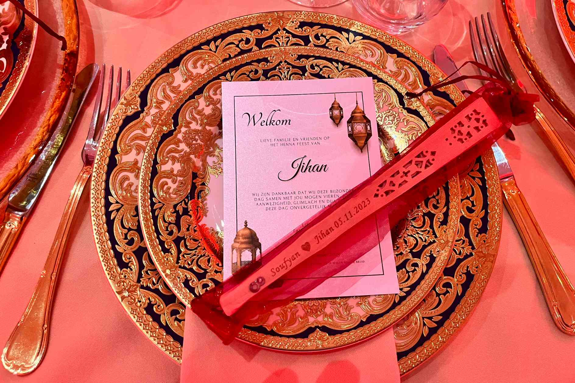 Rode sferen Hennafeest