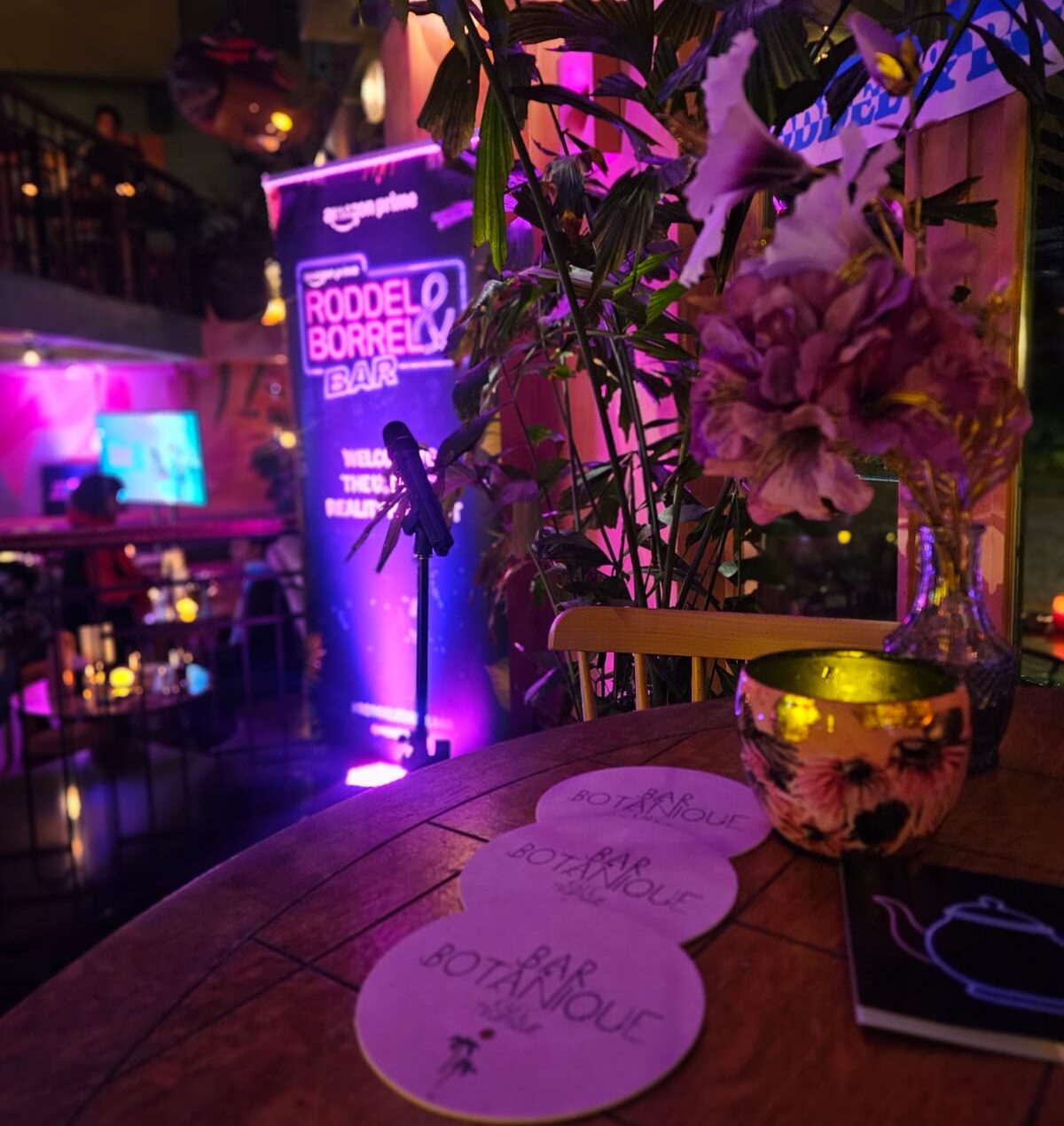 Roddel & Borrel Bar - Amazon Prime Video